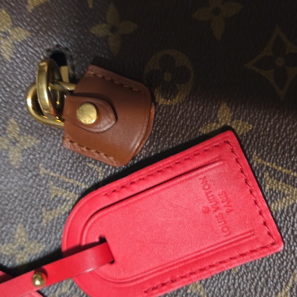 Louis Vuitton Brown and Red Satchel with Iconic Monogram and Gold Accents - Picture 12 of 16